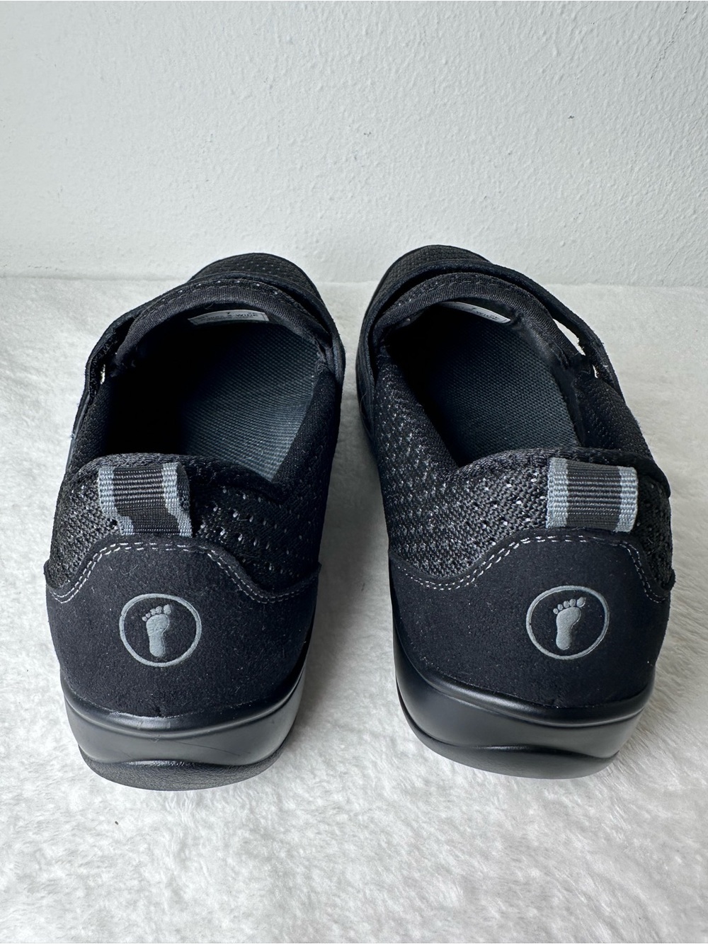 OrthoFeet Quincy Strech Flat Feet Slip-On Breathable with Adjustable Strap 7XW - Picture 4 of 16